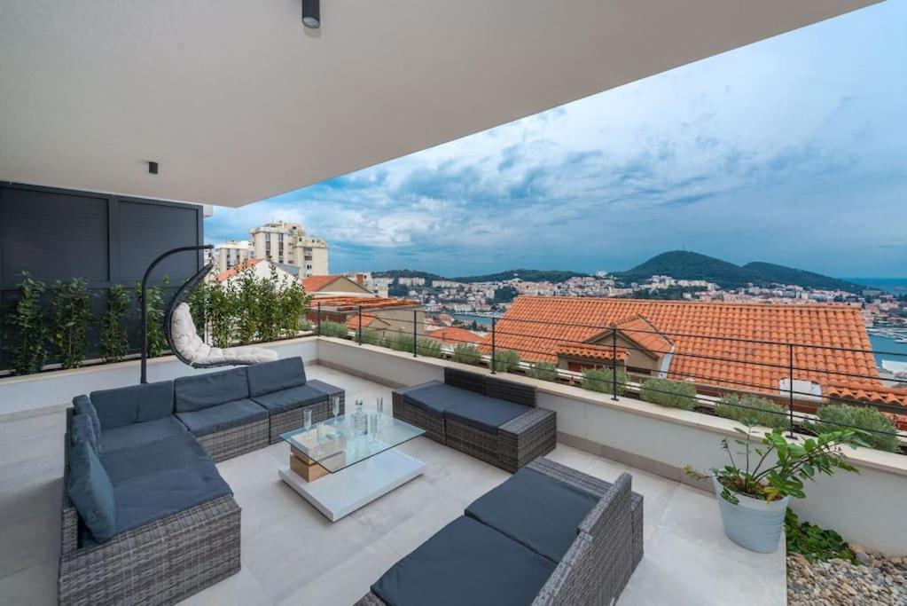Walking Distance Old Town 120M2,Garden,View,Garage Daire Dubrovnik Dış mekan fotoğraf